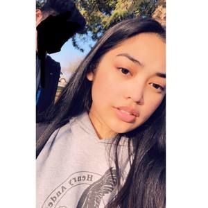 Meet your Posher, Hannah